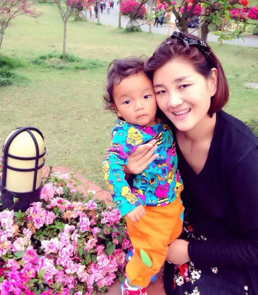 降央卓玛:婚后处处帮娘家,被婆婆当亲女儿,3个孩子都是婆婆带_生活