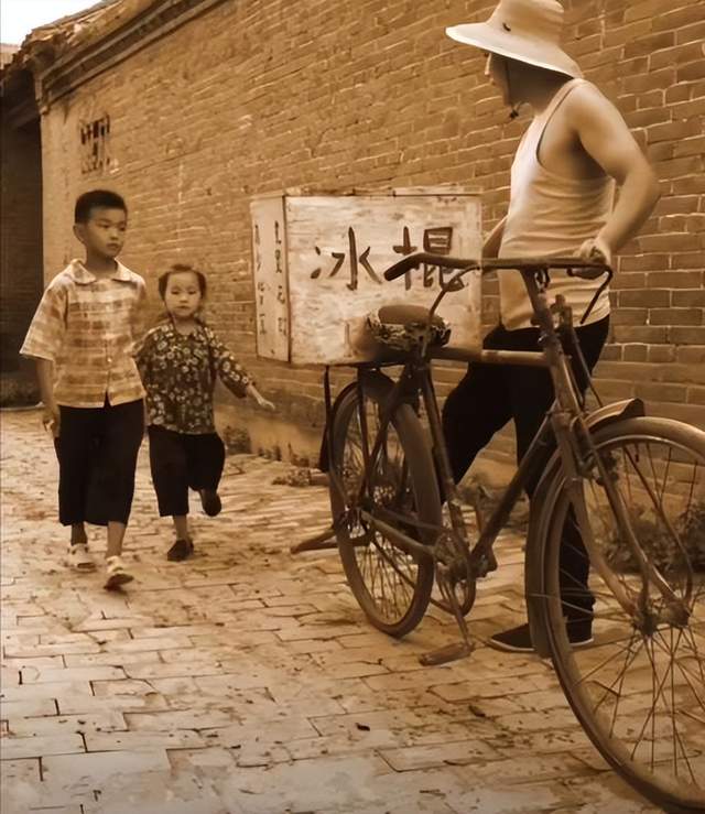 童年老照片:回不去的画面,60,70,80,90后有没有戳中你的泪点