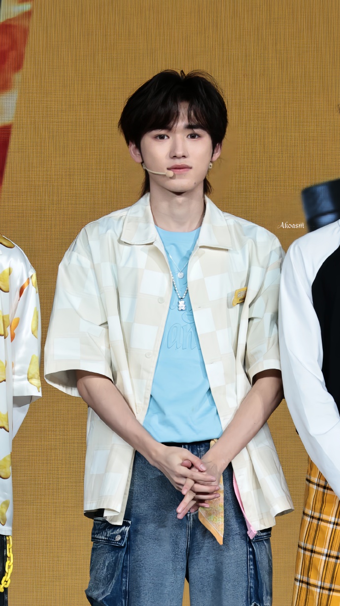 是今天最可爱的小孩[在线等]  @时代少年团-宋亚轩  #时代少年团先照