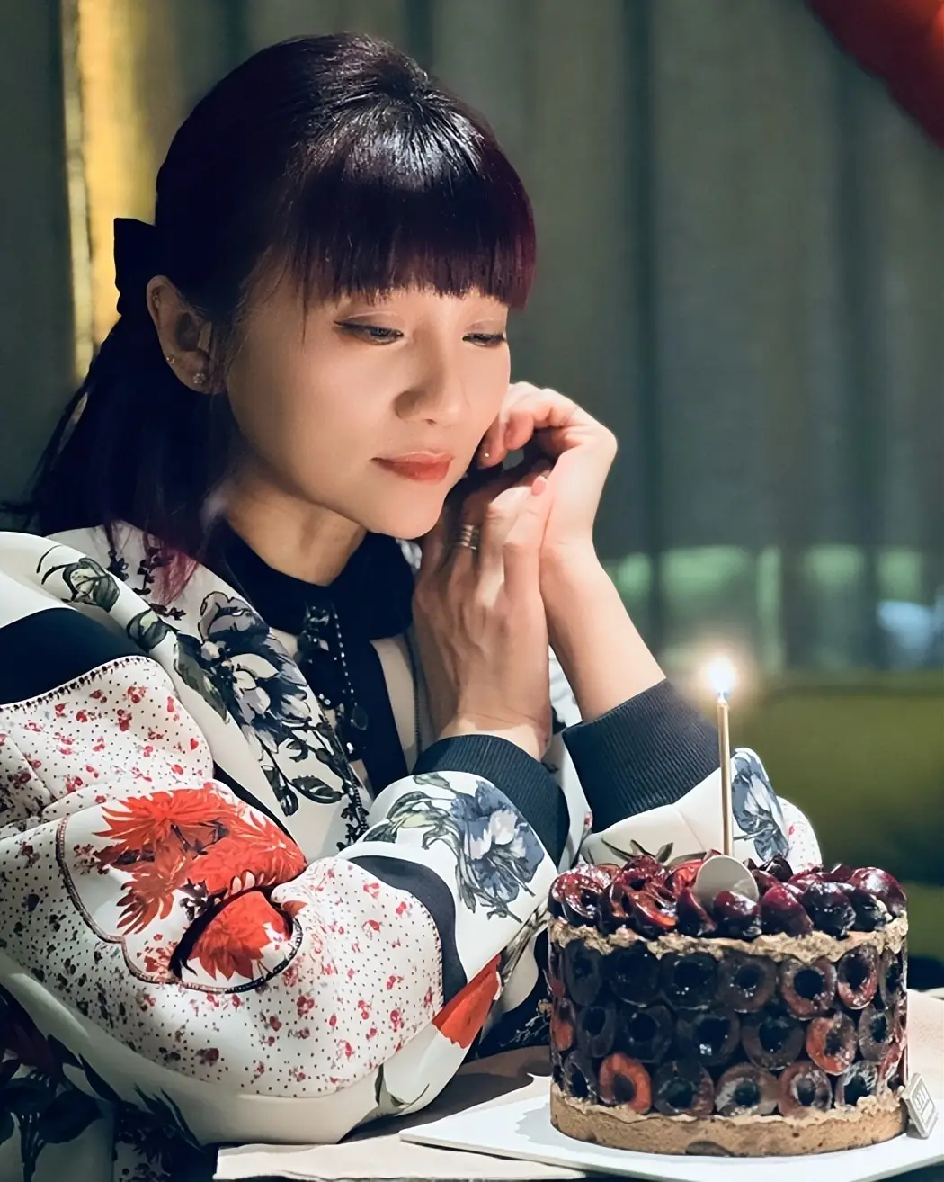 朱桦:正月12北京迎龙年首场春雪,和2个好闺蜜一起开55岁生日趴_星光