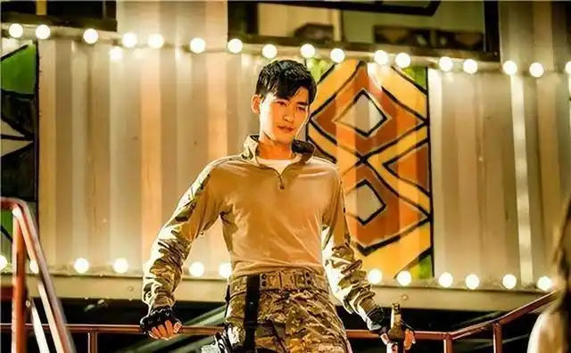 拖行交警,不尊重女性,张翰终于为自己的"不可一世"付出了代价