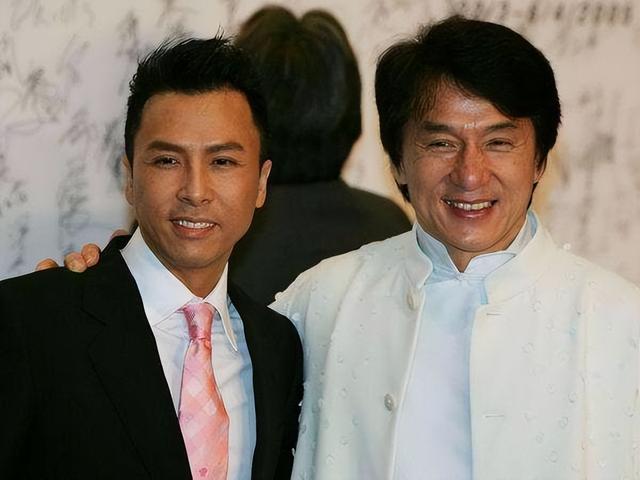 与成龙对打还要帮他补位,甄子丹称他会忘招,其功夫被指是花架子