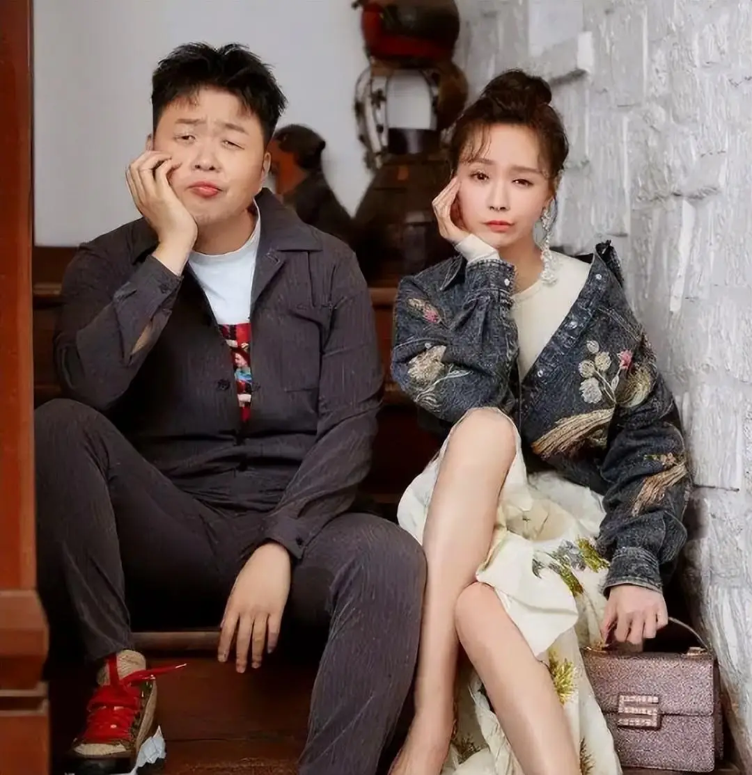 杜海涛带妈妈提车被偶遇身材暴瘦后变帅了不见妻子身影引猜测