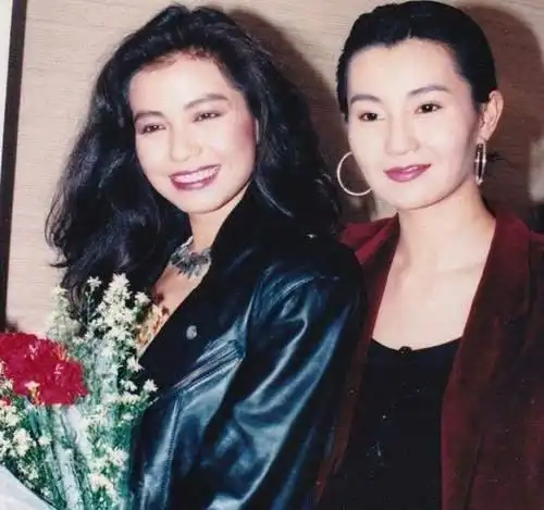 钟楚红与王祖贤一样,都对未来充满了信心,只想过着平淡的生活,在娱乐