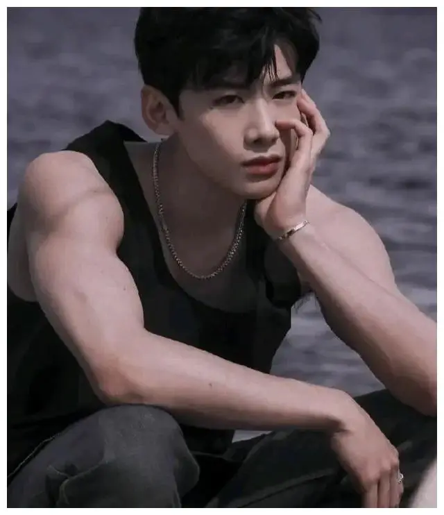 怀柔王子白敬亭,俘获万千少女心,细数追随者无数_青春_中国_电视剧