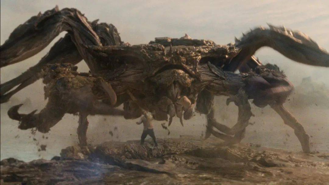 《哥斯拉》登陆的画面,没想到片子竟然是以《金刚骷髅岛》的1973年