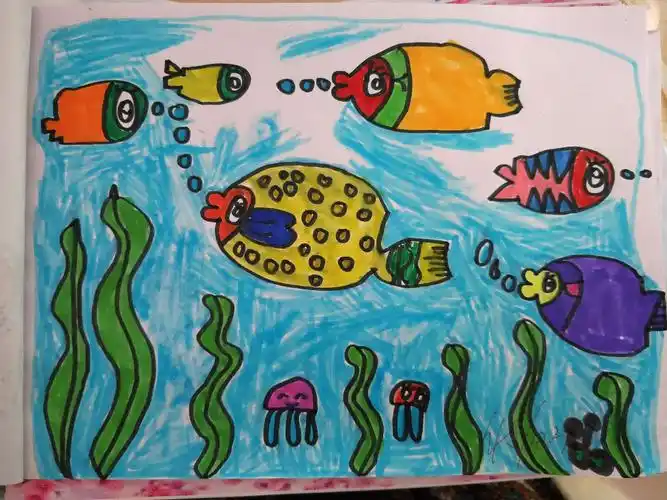 桃花山小学一年级56班《鱼儿游游》作品秀