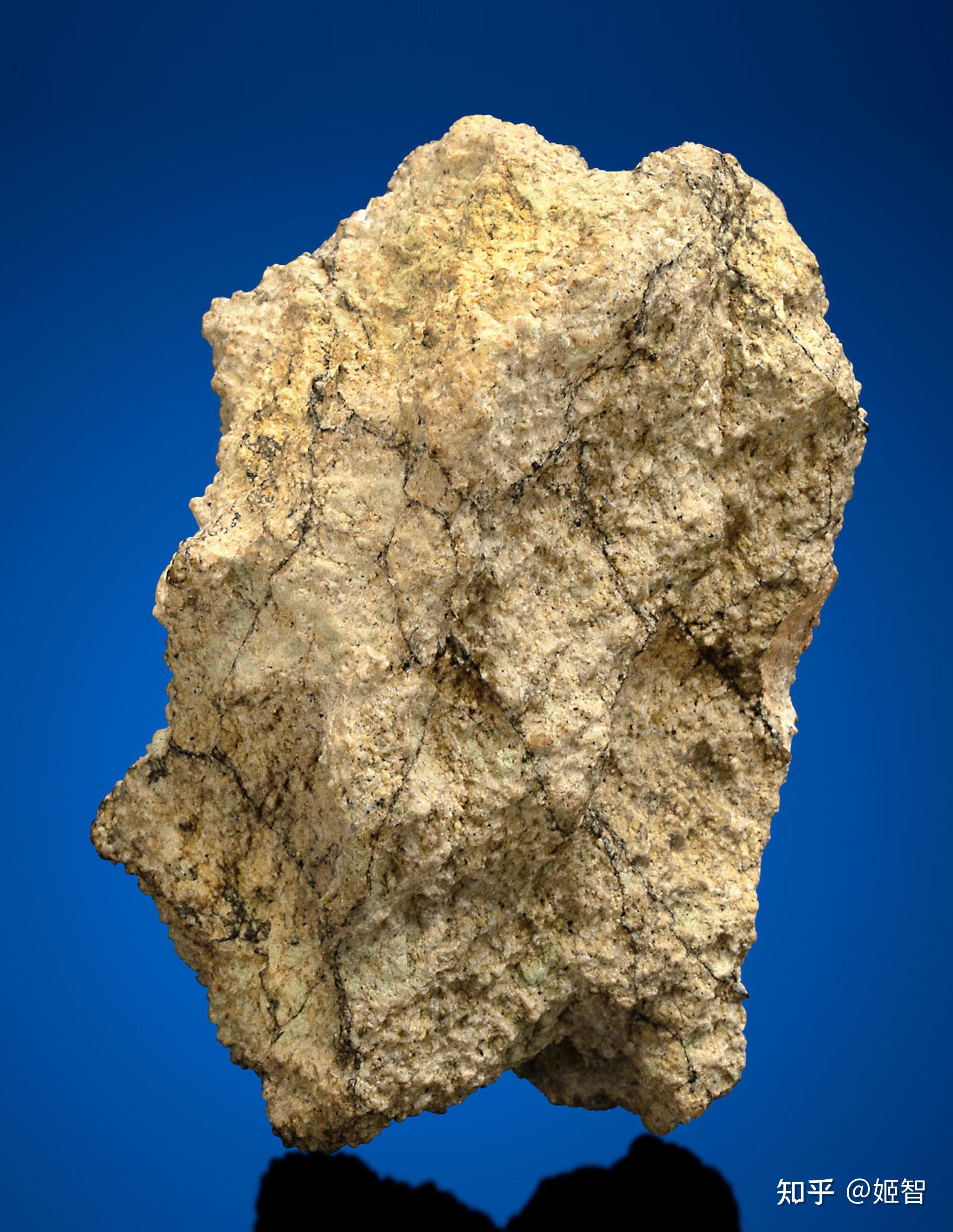 截止2020年12月20日,全球发现并国际命名的陨石(包括南极陨石)共有