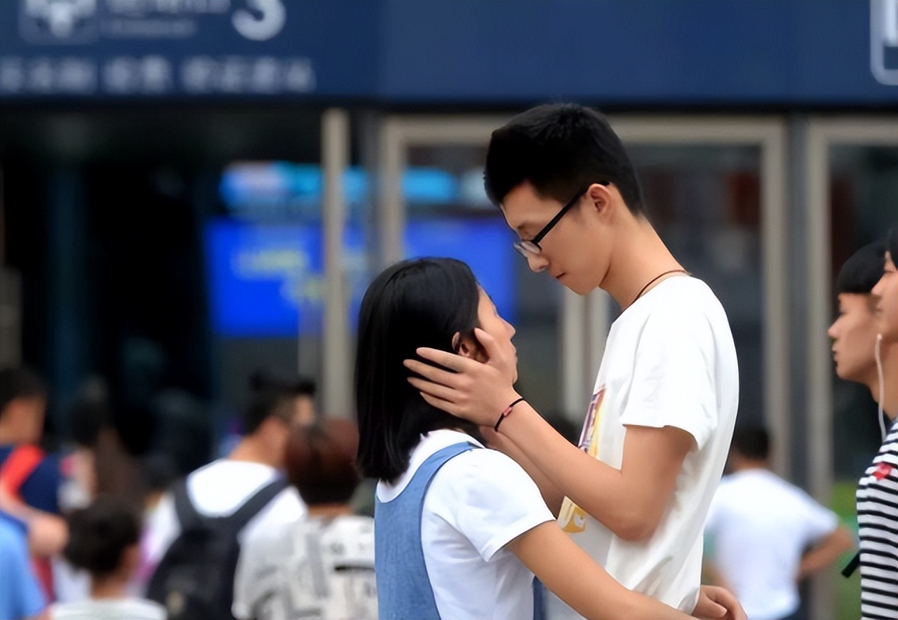 第一名:160cm大多数男生的身高还是在1米75的,他们认为女生的身高在1