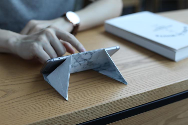 创意折纸手机支架便携通用平板懒人桌面直播神器汽车折叠支架