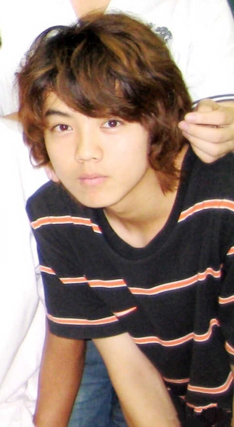 同学曝光鹿晗9年前照片原来他18岁的时候长这样
