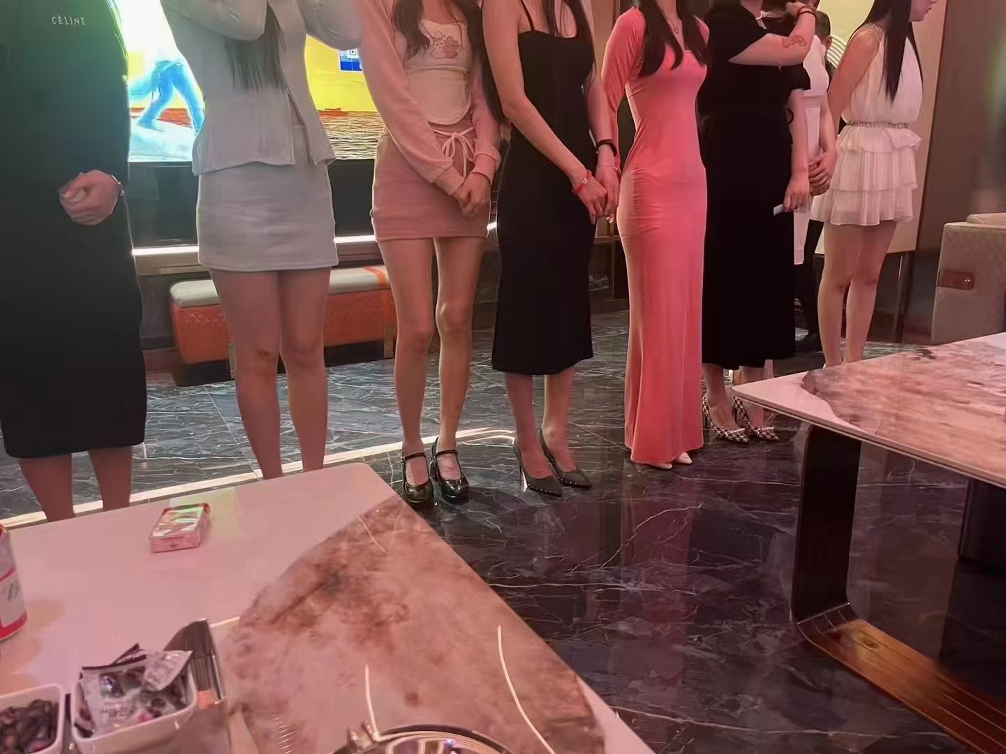 郑州哪个商务ktv陪唱多?郑州陪唱最多的的商务ktv点击主页联系我吧!