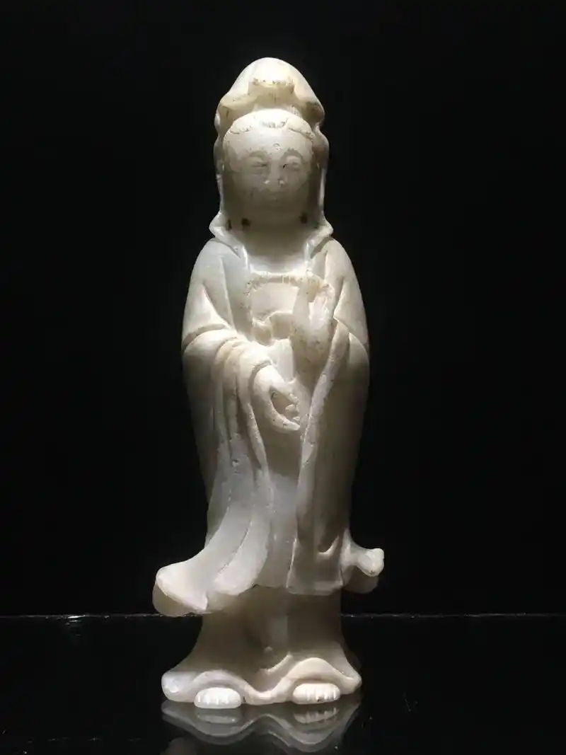明代和田白玉观音像.高19厘米!这世间有这样一件东西,你可以 - 抖音