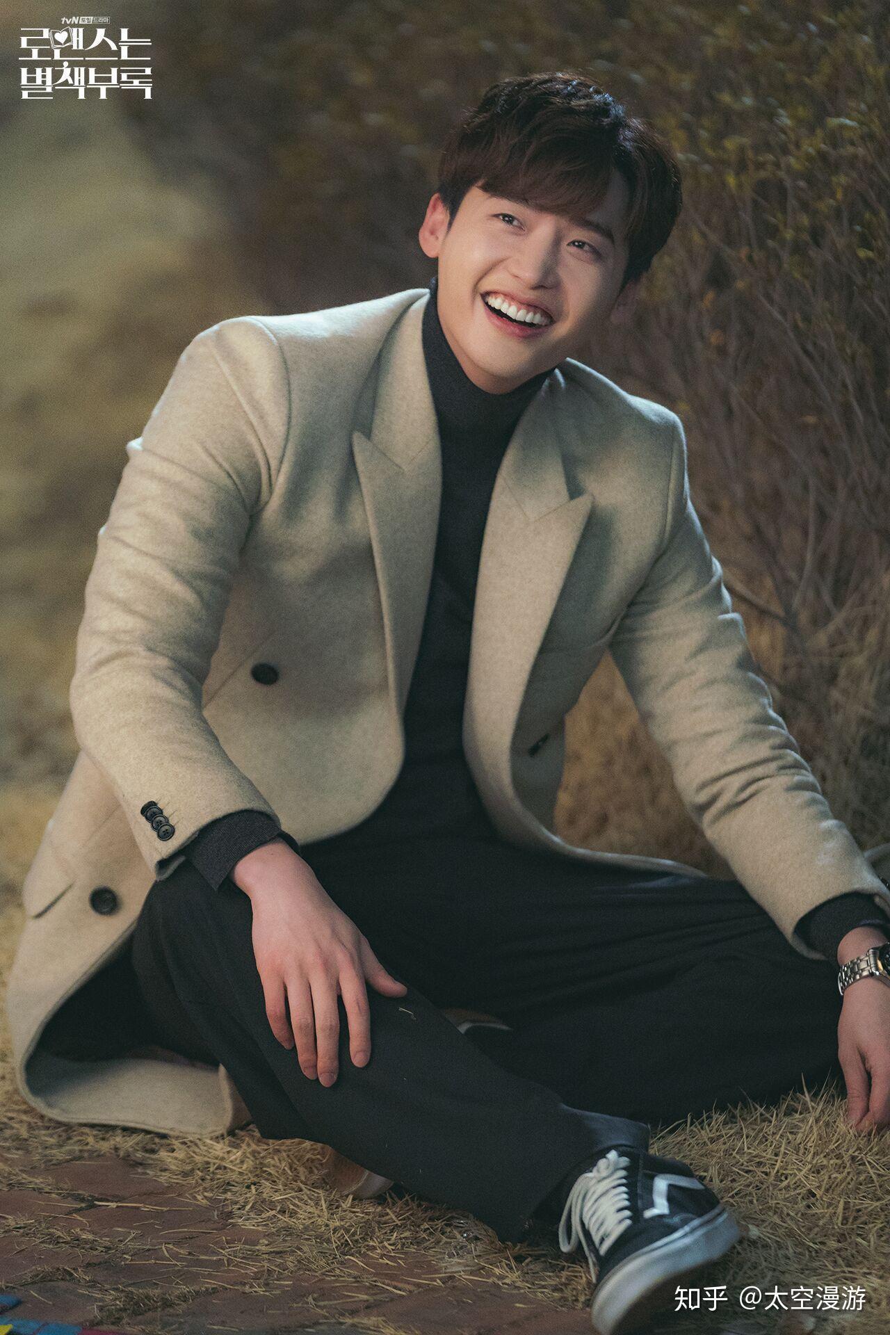 po一下你眼里李钟硕最帅的照片? - 知乎