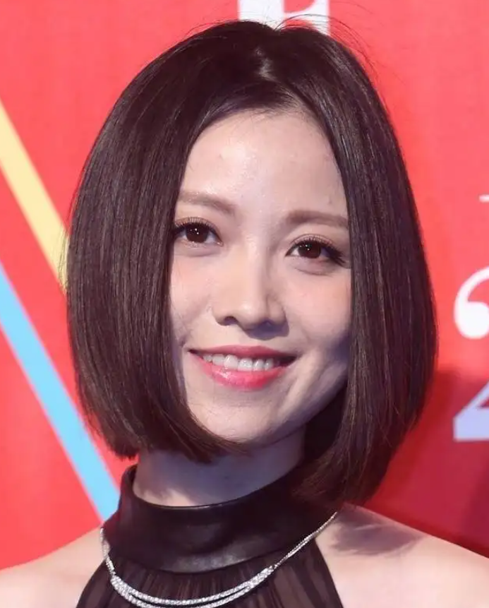 姚贝娜:26岁上春晚,33岁拒绝化疗病逝,成父母余生之痛