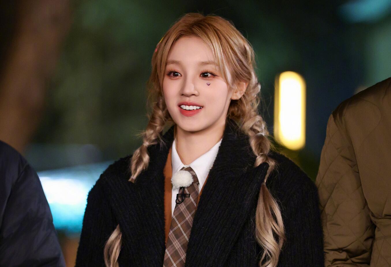 郑恺,谢谢你让《跑男》封神,也让观众看到了宋雨琦的高情商_节目组