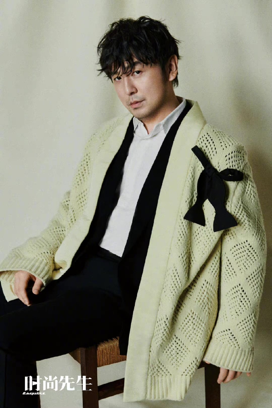 组图:雷佳音电影质感大片曝光 着皮衣留胡茬彰显成熟魅力_高清图集