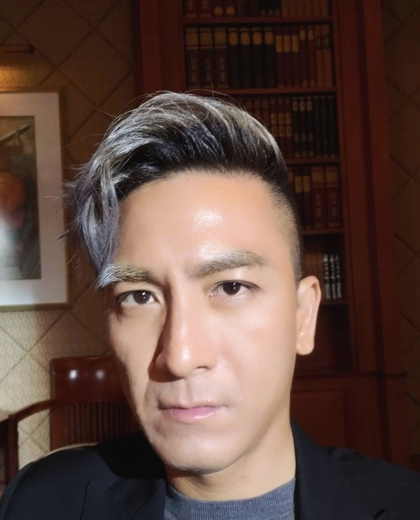 马国明晒自拍宣传《使徒3》,汤洛雯称角色和现实反差大