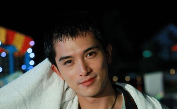 于台北的邱泽,演过很多影视剧,也曾经拥有超高人气_事业_时候_电视剧