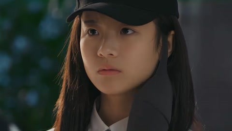 同学两亿岁:宣墨成为学校名人,粉丝的疯狂行为让她不知所措