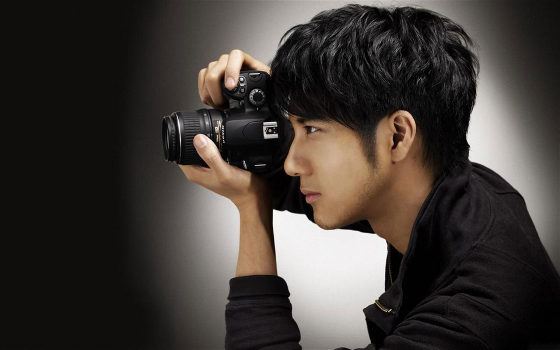 首页 桌面壁纸 大陆明星 王力宏帅气写真高清壁纸 上一张 下一张