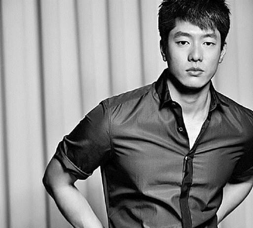 导演又找到了同样不想演渣男的凌潇肃,一句话就让他同意了