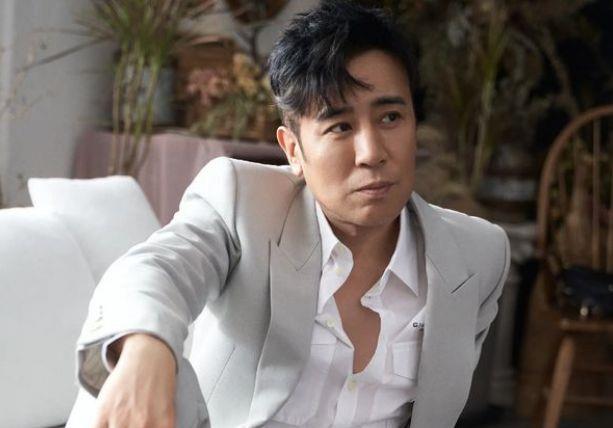 70后男演员于和伟,虽然不够年轻,却是很多女孩子都喜欢的演员_魅力