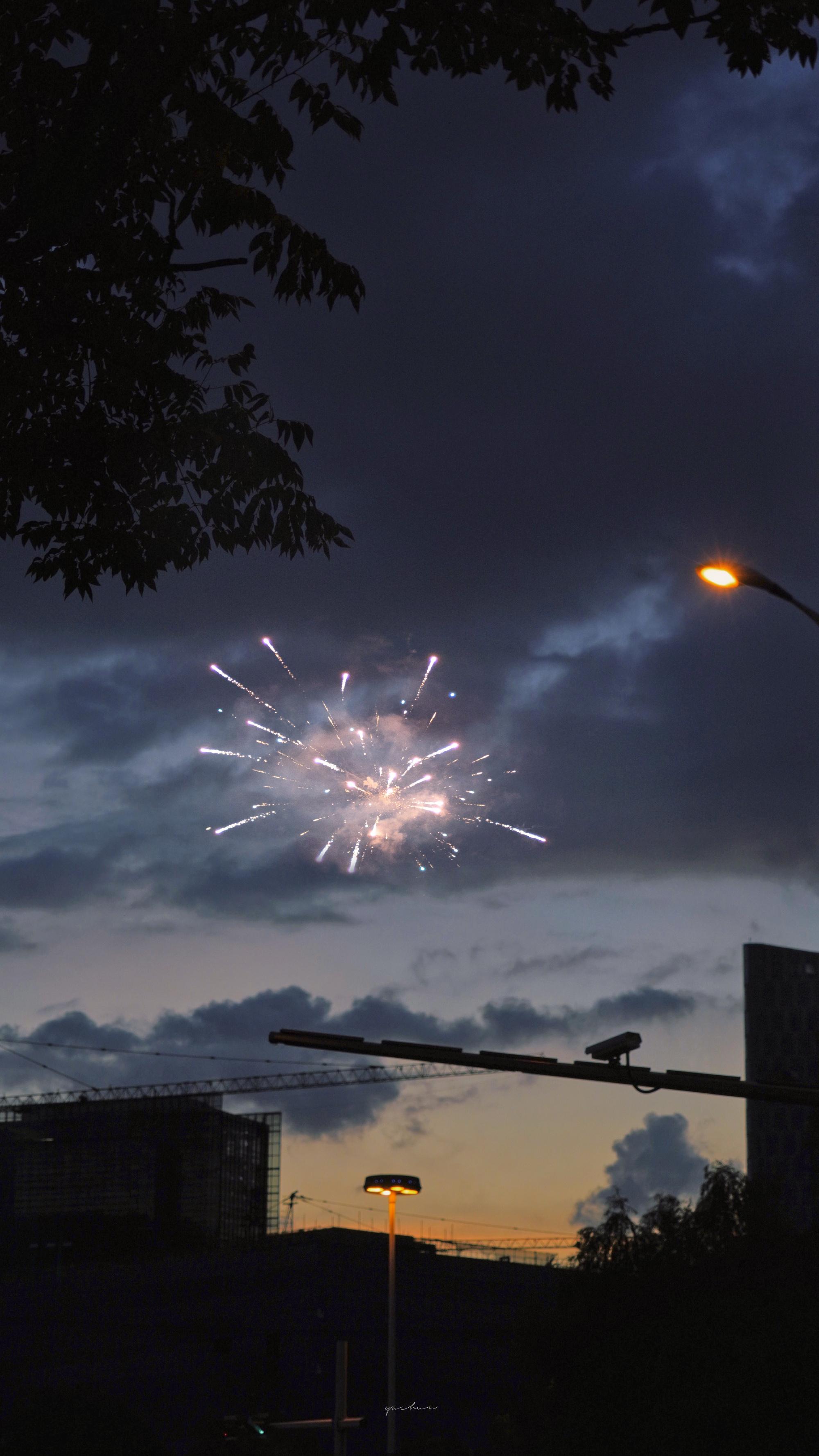 神仙壁纸 | 男生爱用的简洁聊天背景图! - 知乎