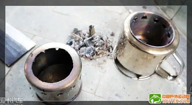 diy一个户外凶器干馏柴火炉