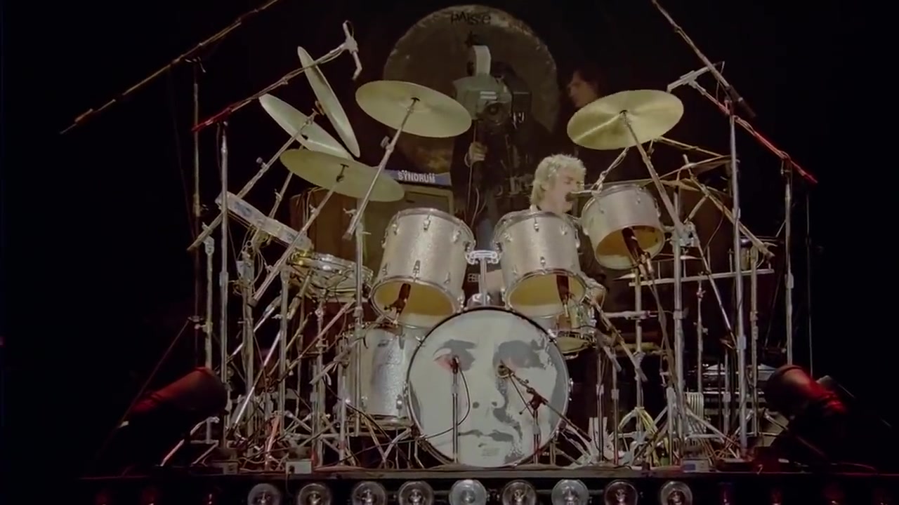 皇后乐队的鼓手其实是被耽误的歌唱家 queen - killer queen im in