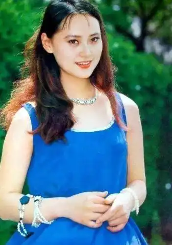 大宋佳女儿张楚楚:见证母亲46岁未婚生子后,34岁不敢婚恋