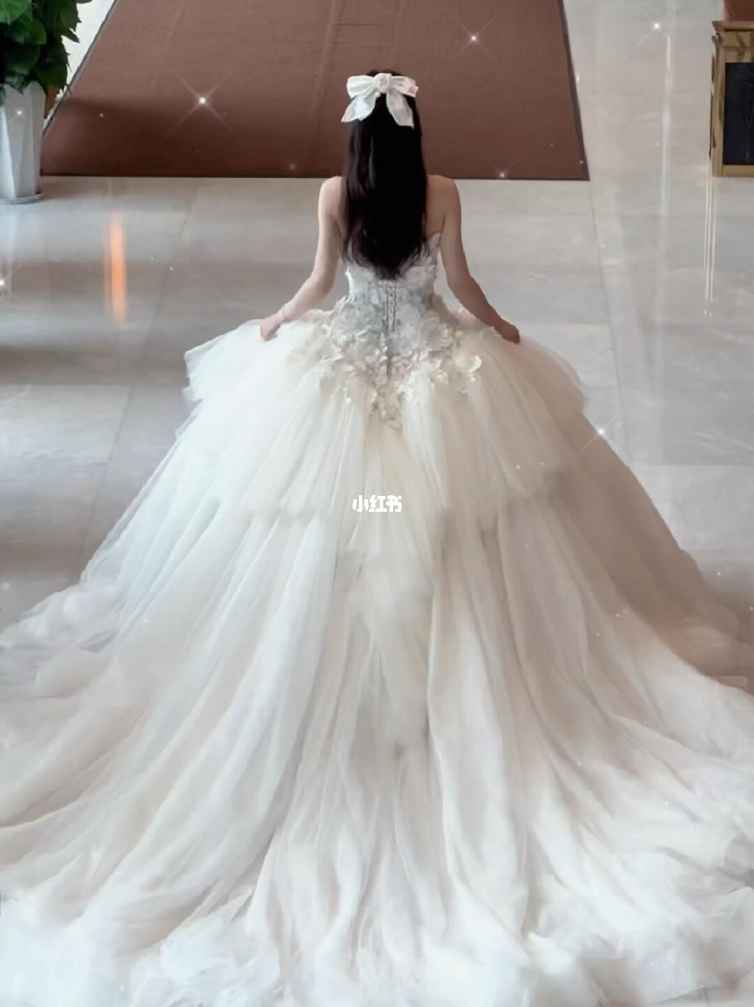 哇塞75惊艳全场的婚纱背影787878