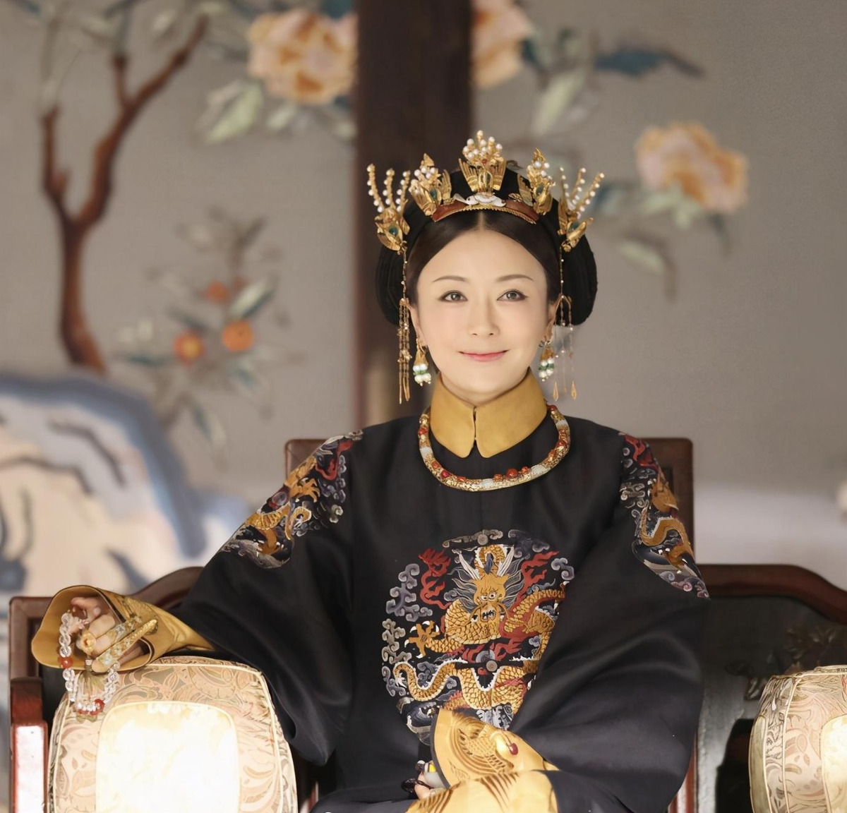 清朝末代皇后婉容:优雅高贵,吸食鸦片精神异常,最后死在监狱中