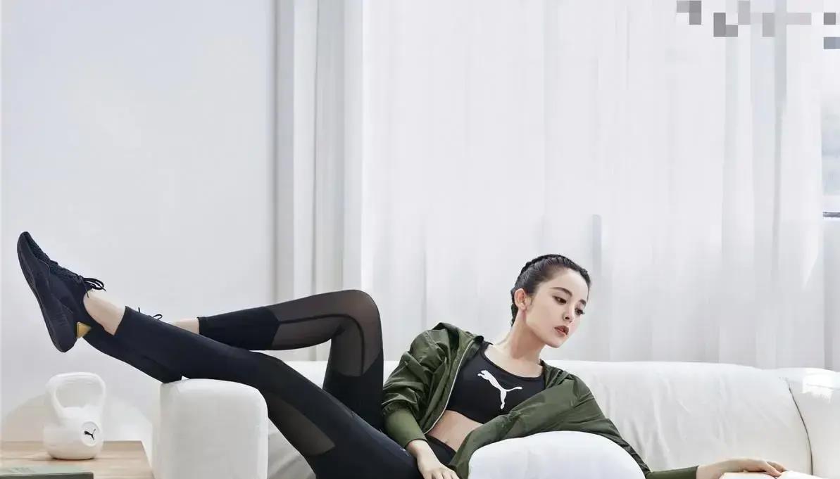 古力娜扎健身照片,翘臀美腿好性感!_身材_瑜伽_紧身