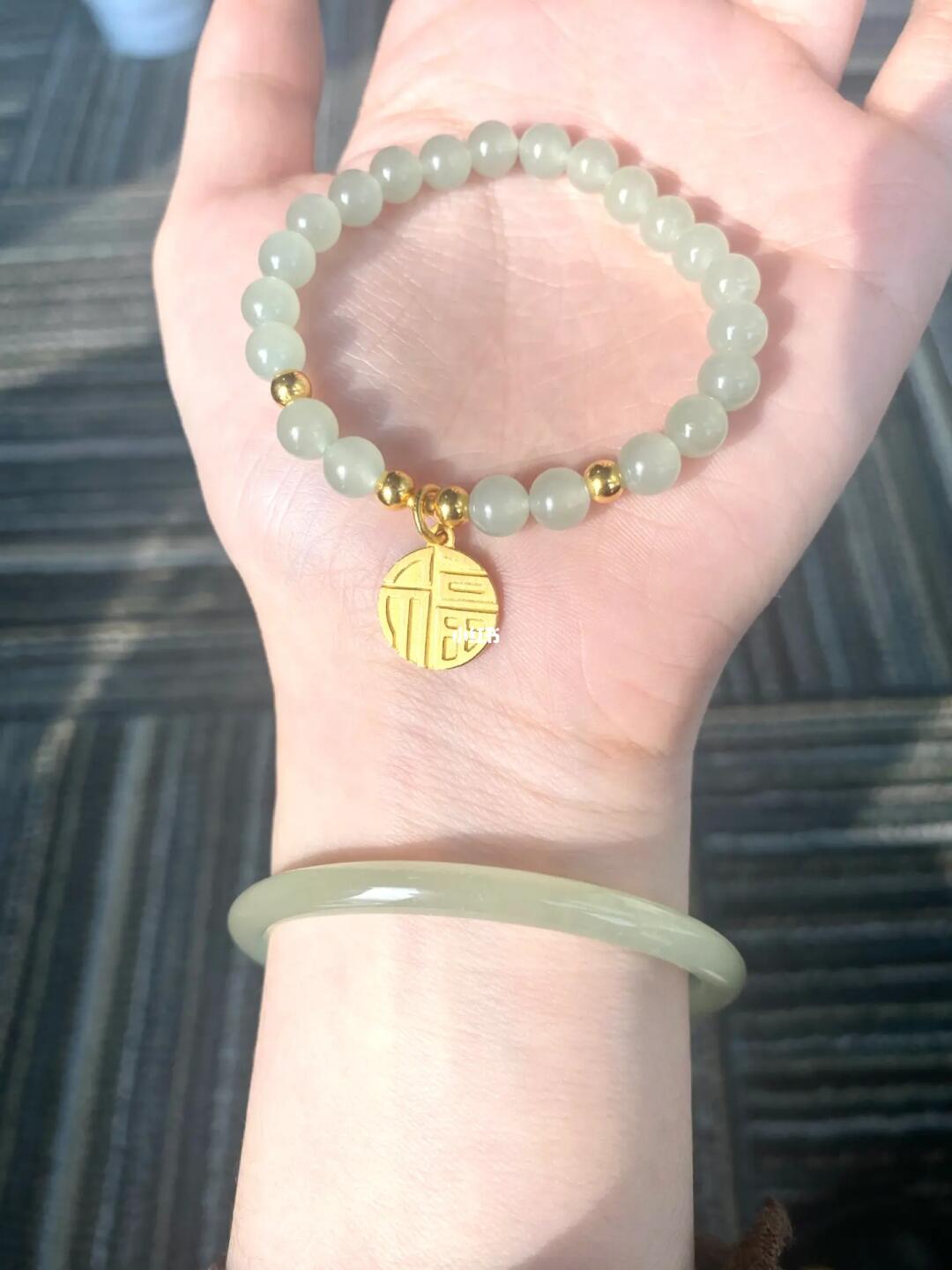 5cm,22颗6mm玉珠子,4颗4mm小金珠,2颗2mm小金珠.