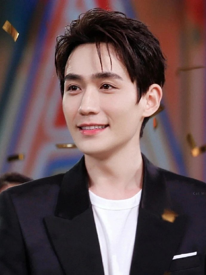 朱一龙 不要低估自己瘦下来的决心#完美的骨相,无论胖瘦都特别帅!