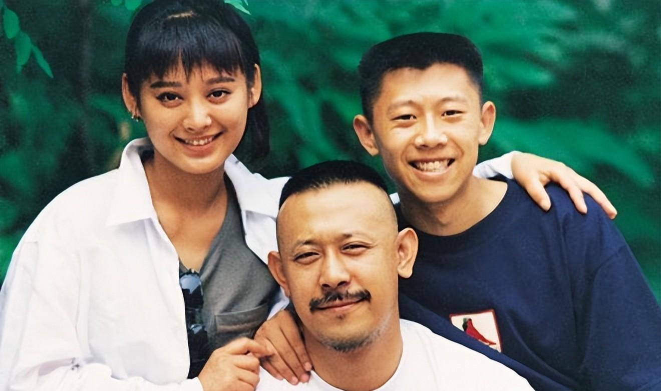 姜文刘晓庆再度牵手,网友纷纷表示担心_陈国军_父母_爱情