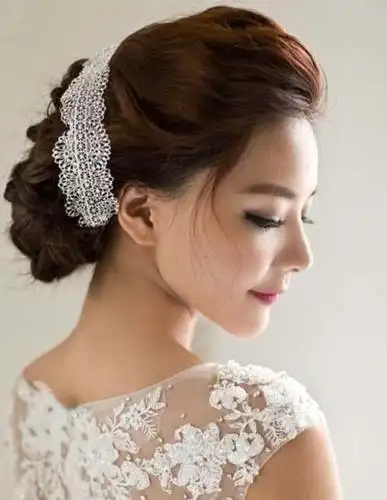 多款简单新娘发型 轻轻松松变美腻