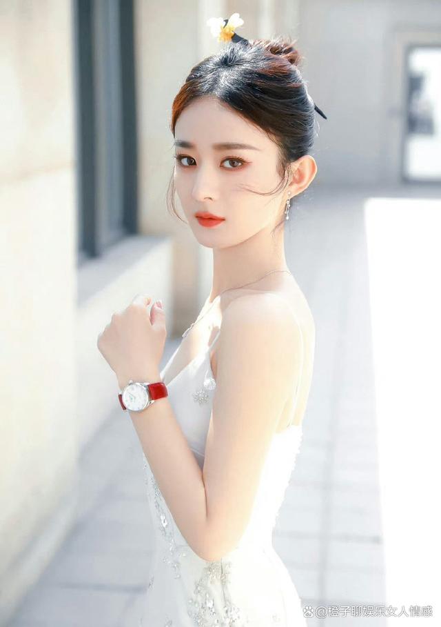 赵丽颖是一位中国女演员,以她的清纯可爱和精湛演技,赢得了很多观众和