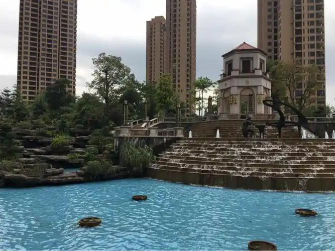 泉州聚龙小镇一线聚大龙湖大中庭好有山有水 人间仙镜 邻里如亲