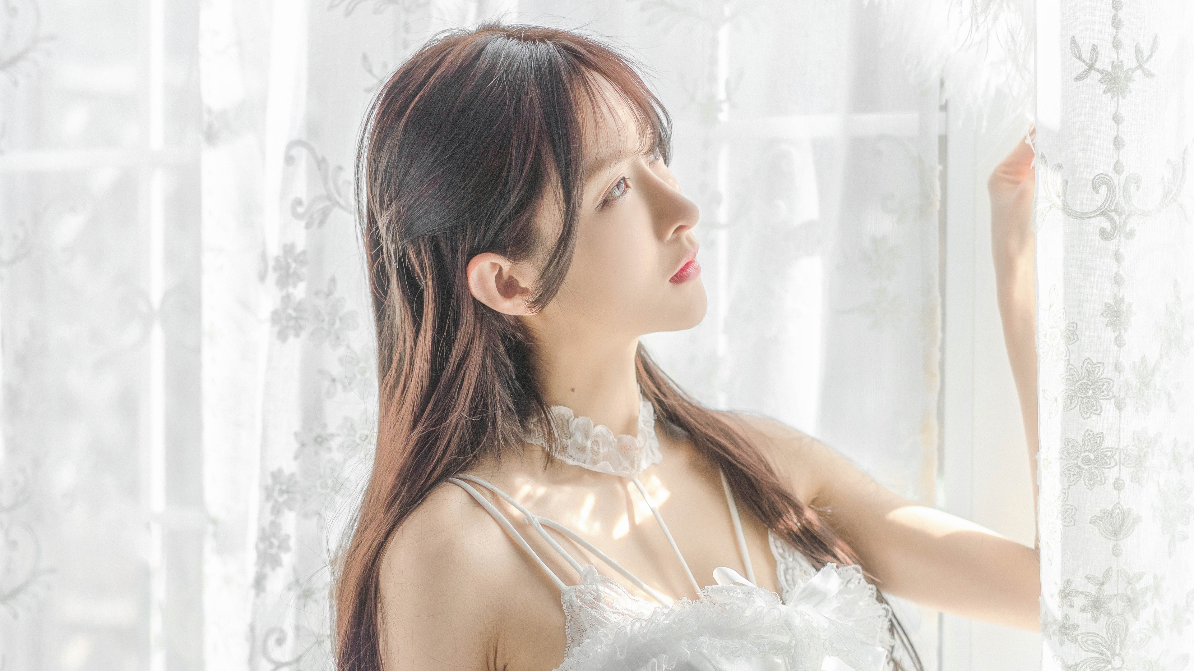 美女全面屏壁纸