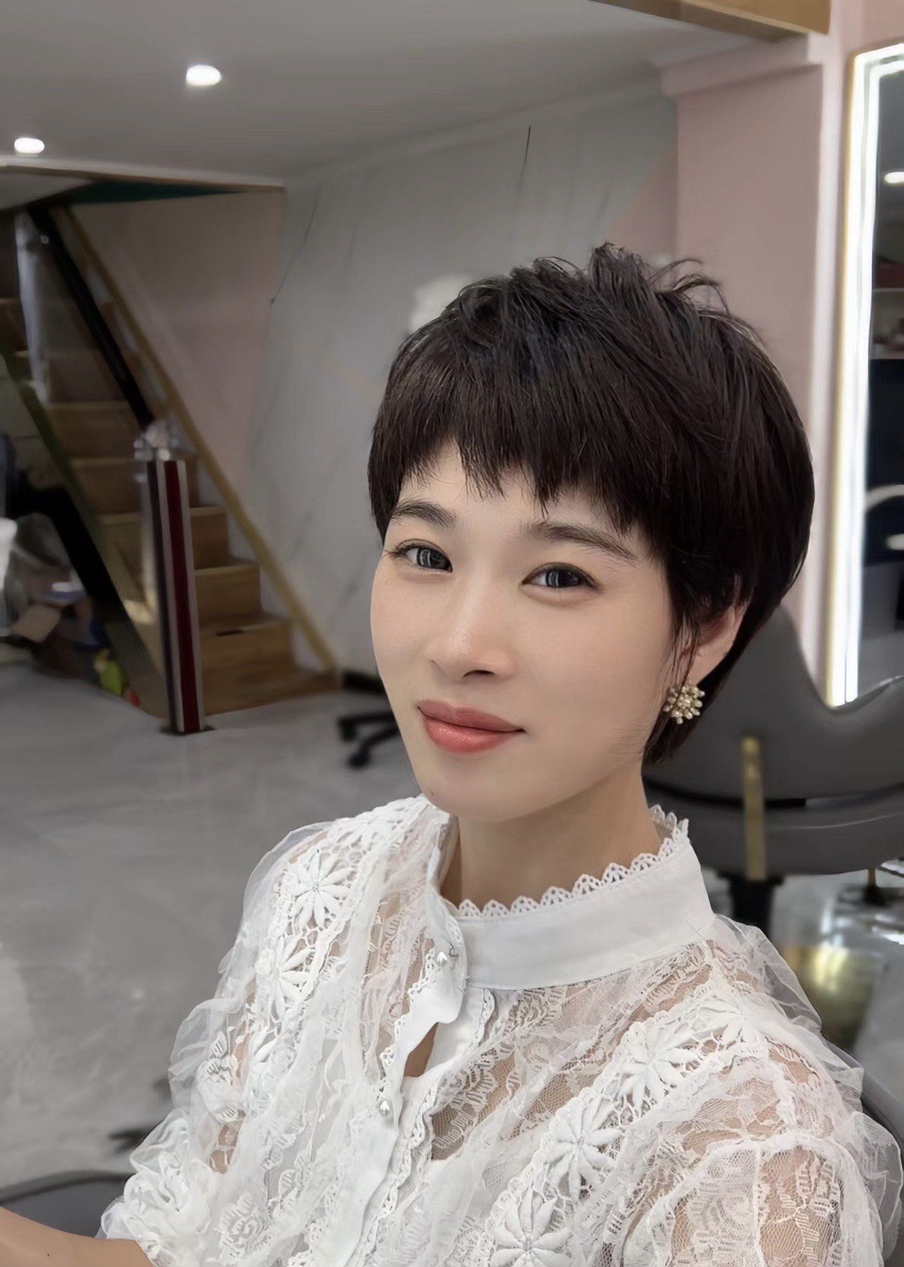 超短发推荐锯齿刘海