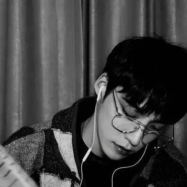 适合单身男生的帅气头像图片超有魅力的高冷男生黑白图片大全