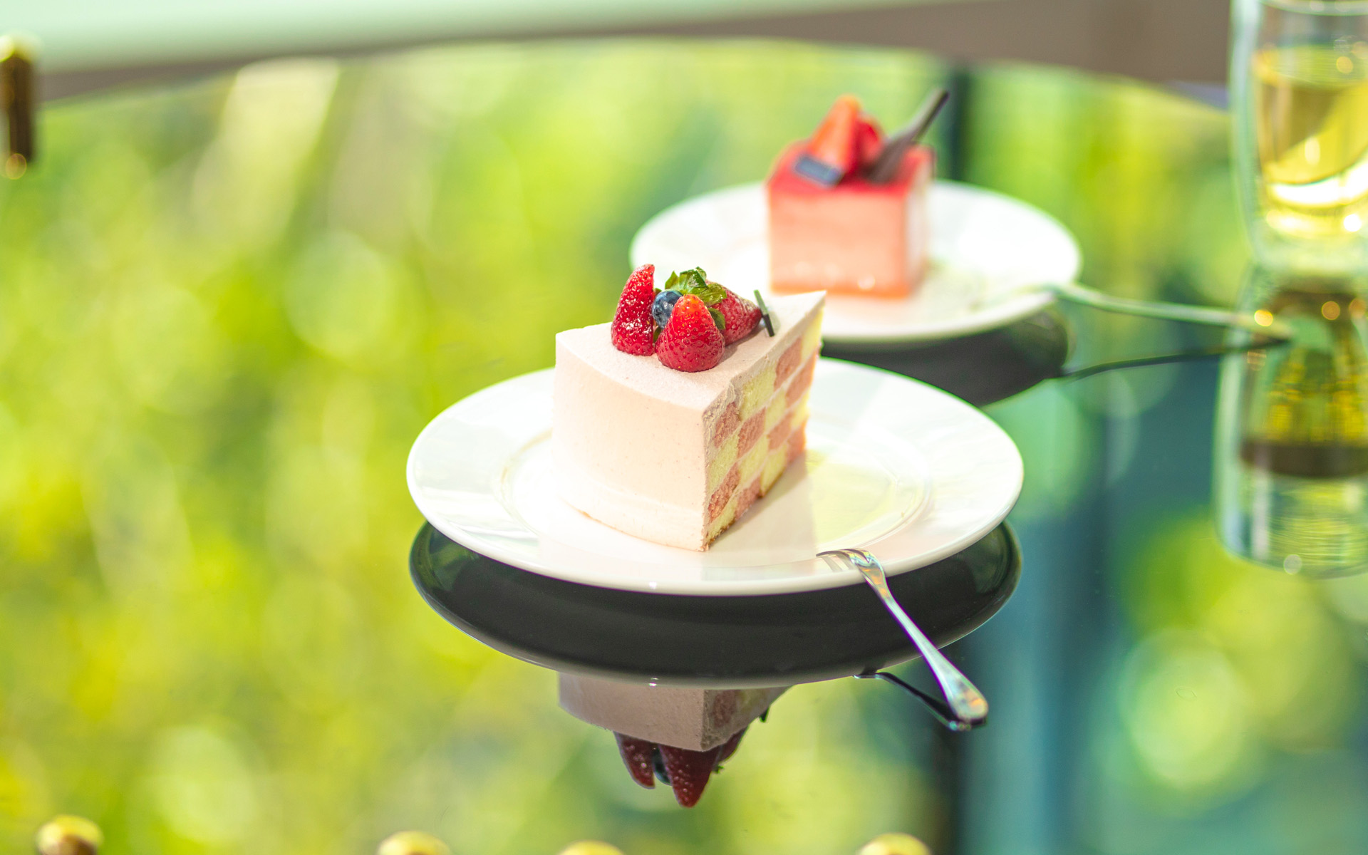 美味甜食草莓蛋糕图片桌面壁纸