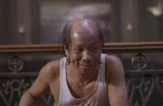 男人过了40很容易"油腻",教你4个小技巧,拒绝油腻,提升气质