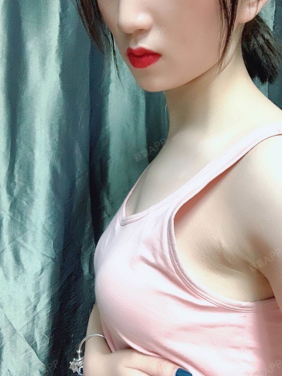 胸部恢复的越来越好了,大概现在是c罩杯吧,炒鸡满意_圈子-新氧美容