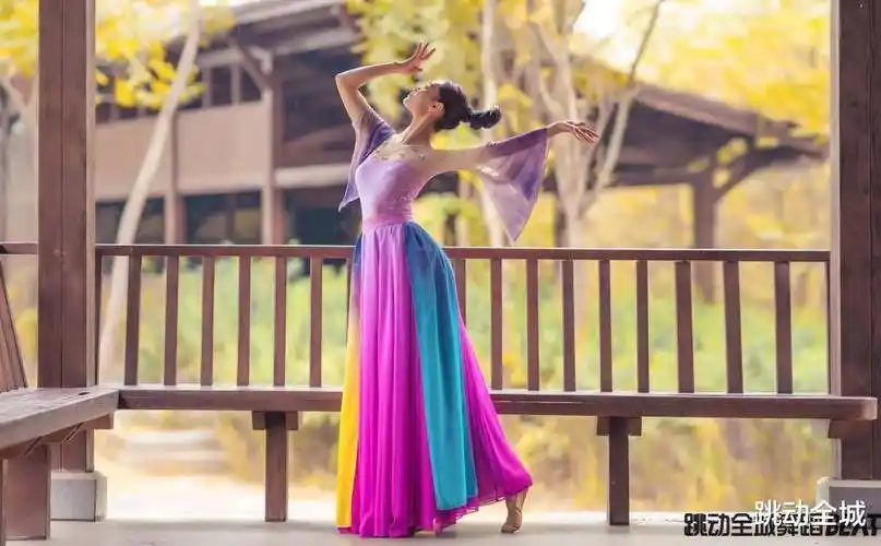 古典舞舞姿好优美呀