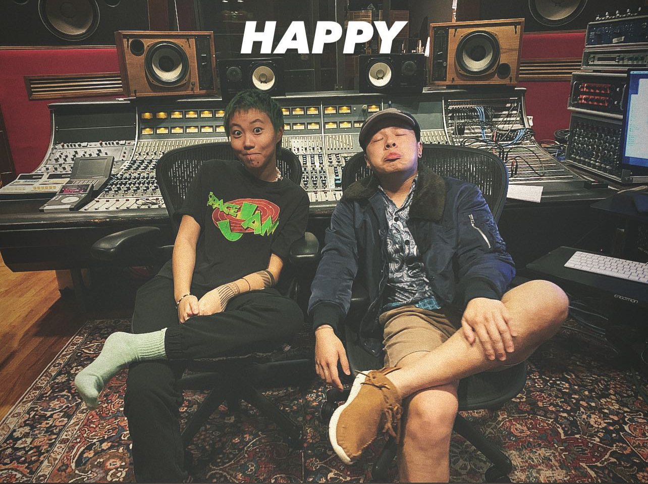 窦靖童|好友晒合影为窦靖童庆生,童童谢顶发型超搞笑,像极窦唯复制