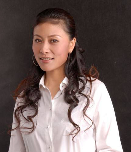 年轻时的岳红.(资料图)