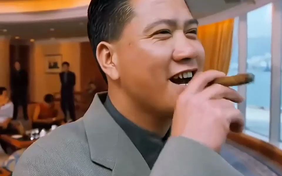 要说演老大,我只认万梓良,驾驭大背头发型比发哥还霸气